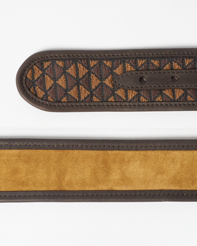 The Chelsea, Textured-Knit Black Leather Belt in Brown on Black